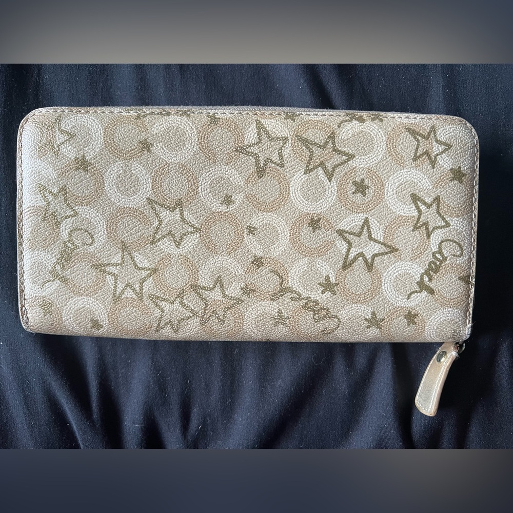 Coach Waverly Snow Queen Signature Coated Canvas Gold Stars Zip Around Wallet - Picture 3 of 16